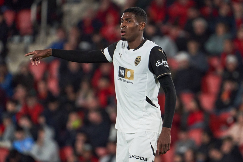 Arsenal chuẩn bị chiêu mộ tài năng trẻ Cristhian Mosquera: Liệu có phải là mảnh ghép hoàn hảo?