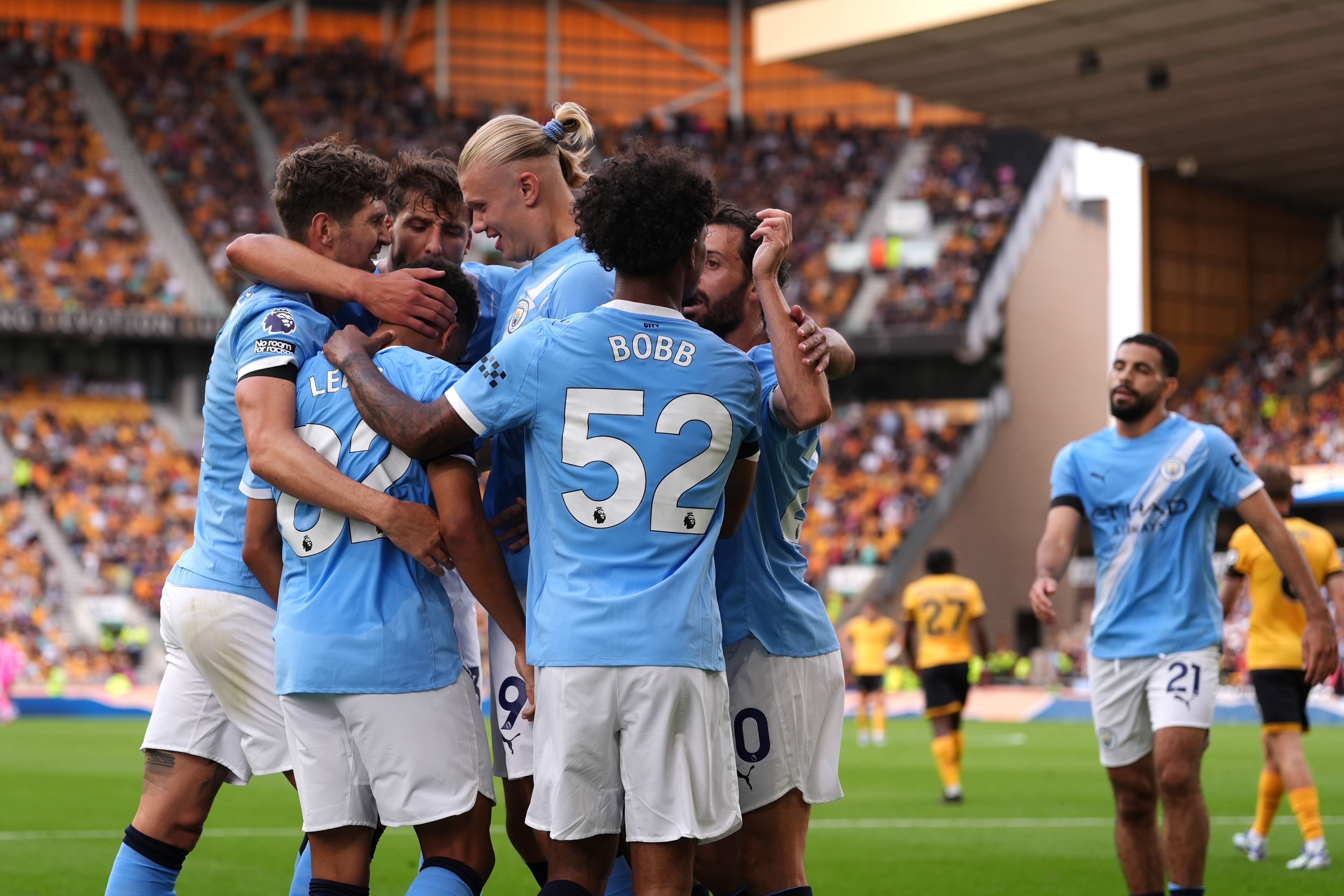 man-city-tam-thoi-dan-dau-bxh-voi-hieu-so-vuot-troi